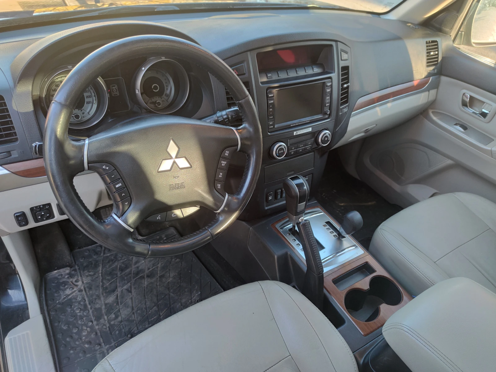 Mitsubishi Pajero 3.2 DID 200  | Mobile.bg   14