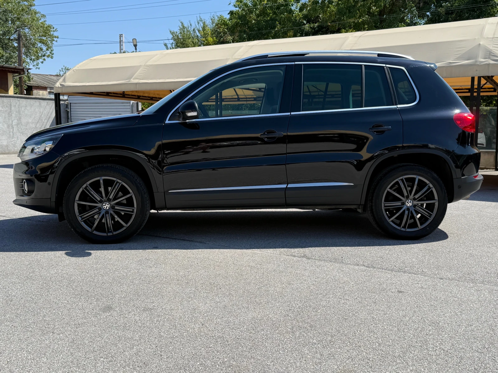 VW Tiguan 2.0TDI 4-MOTION DSG FUL ! 100% РЕАЛНИ КМ-ДОКАЗУЕМИ - изображение 6