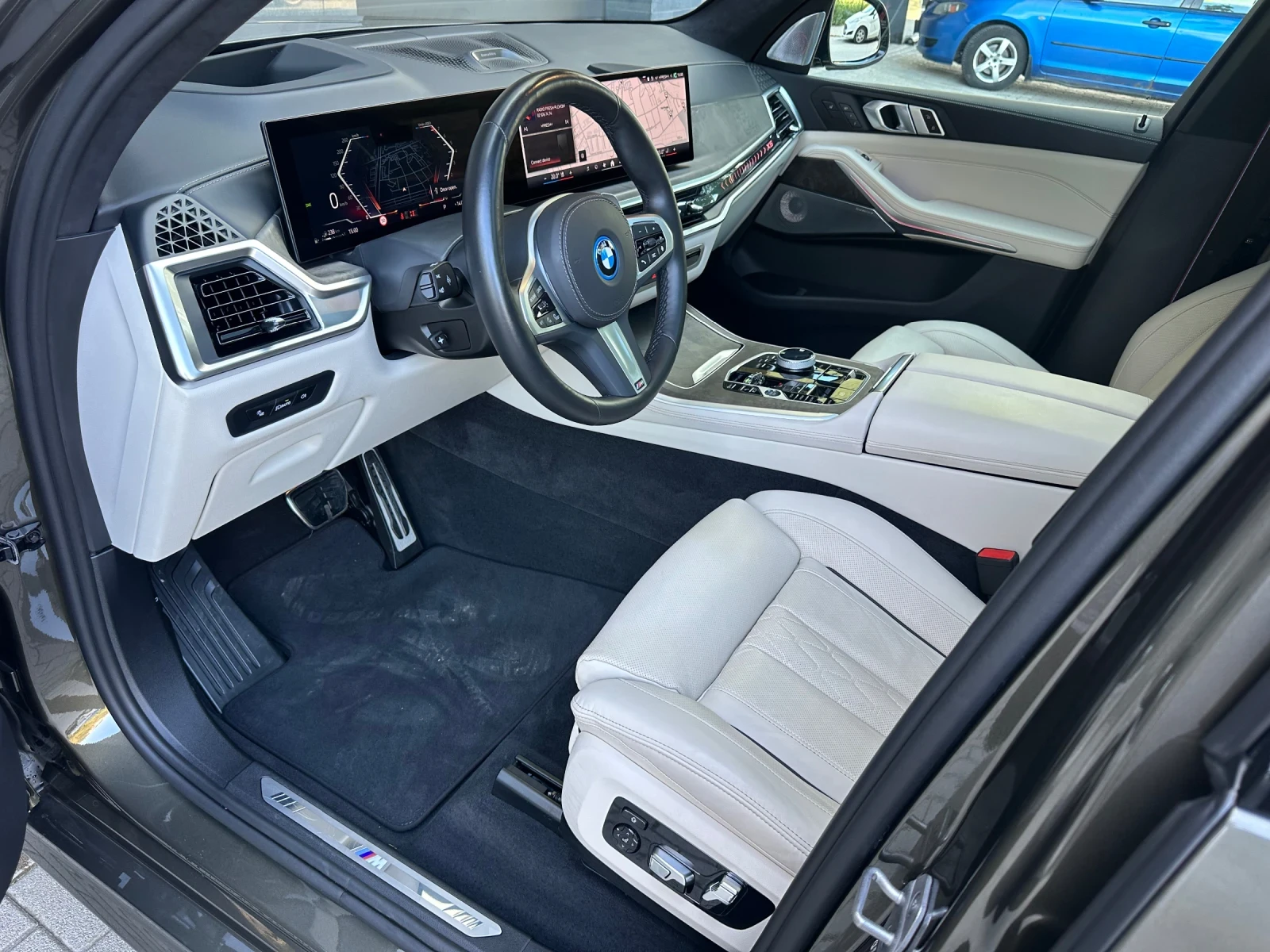BMW X5 50e Plug-in Hybrid / M Pack / Гаранция!! - изображение 9