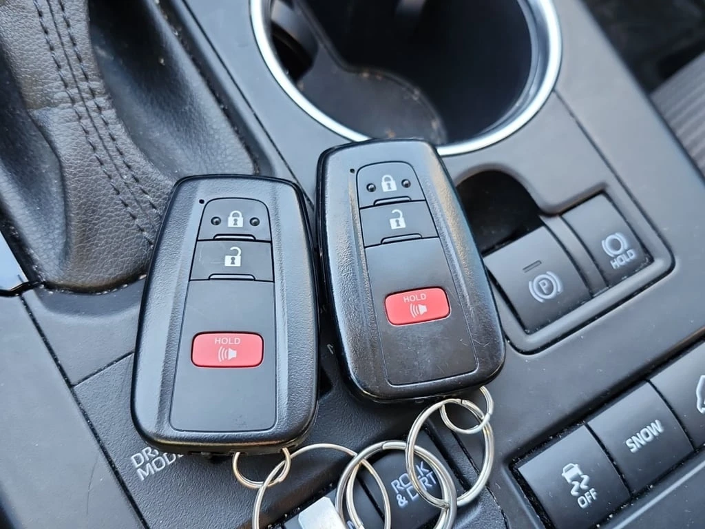 Toyota Highlander * LE * CARFAX * ФИНАНСИРАНЕ  - изображение 8