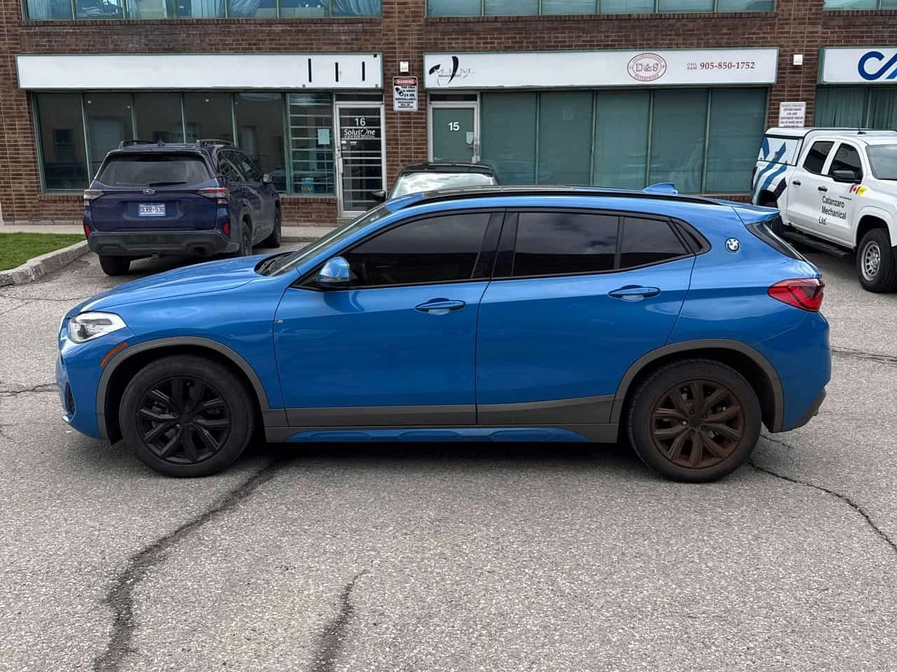BMW X2 XDRIVE28I * FULL M PACK* HEAD UP* ПОДГРЕВИ* КАМЕРА, снимка 3 - Автомобили и джипове - 54399286