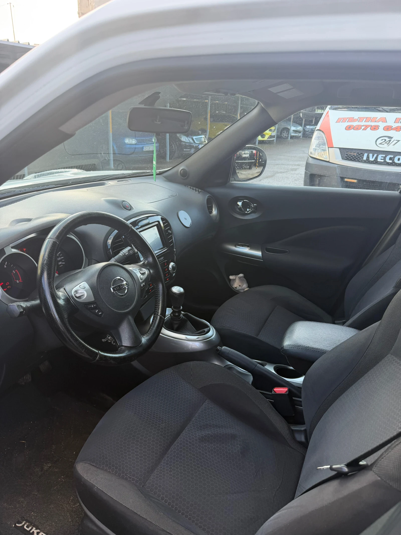 Nissan Juke, снимка 11 - Автомобили и джипове - 54543932