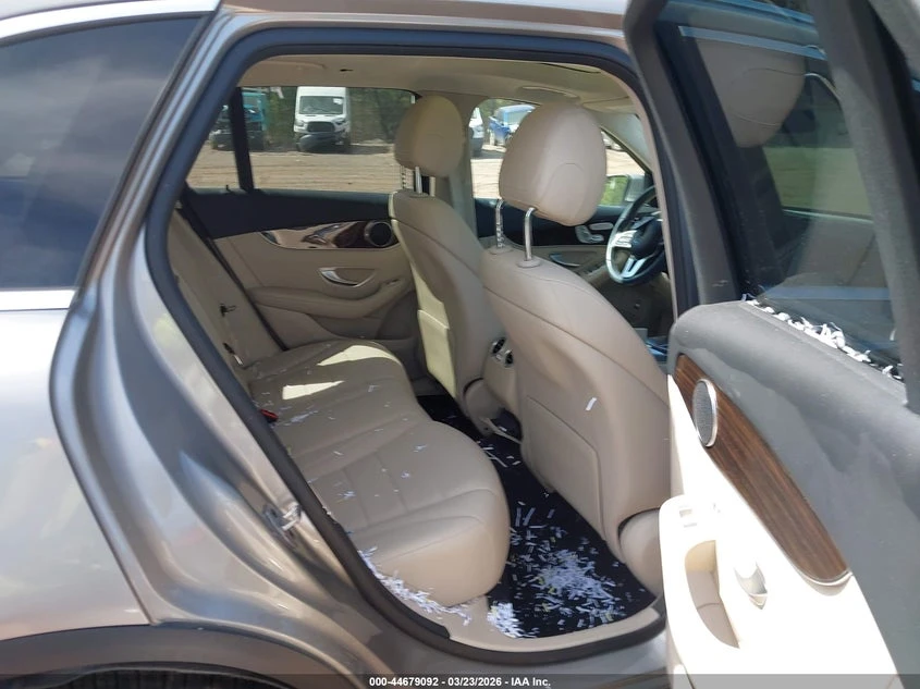 Mercedes-Benz GLC 300 2.0l Suv, снимка 8 - Автомобили и джипове - 54572470