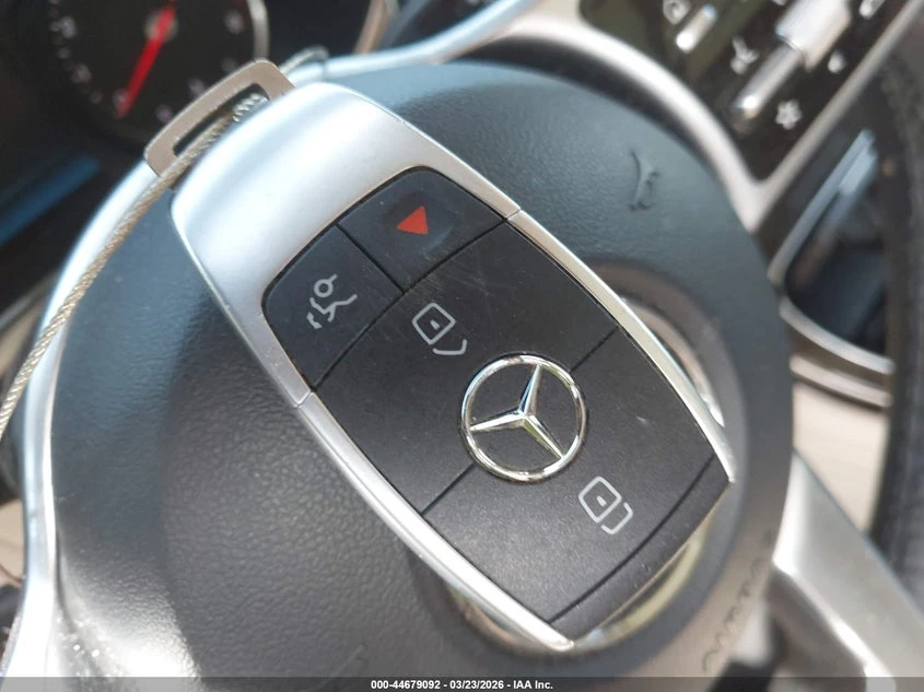 Mercedes-Benz GLC 300 2.0l Suv, снимка 11 - Автомобили и джипове - 54572470