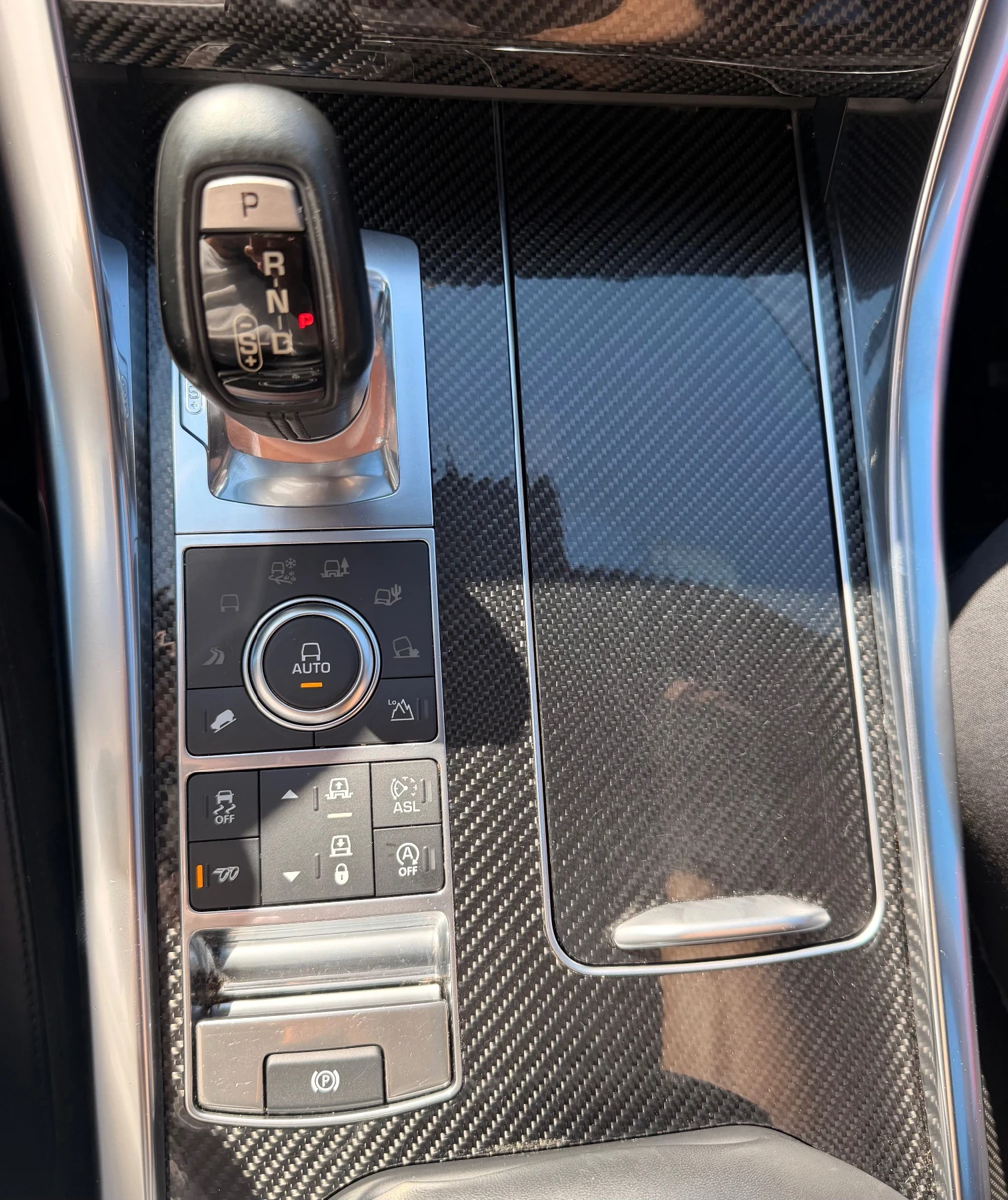 Land Rover Range Rover Sport SVR, снимка 12 - Автомобили и джипове - 54595609