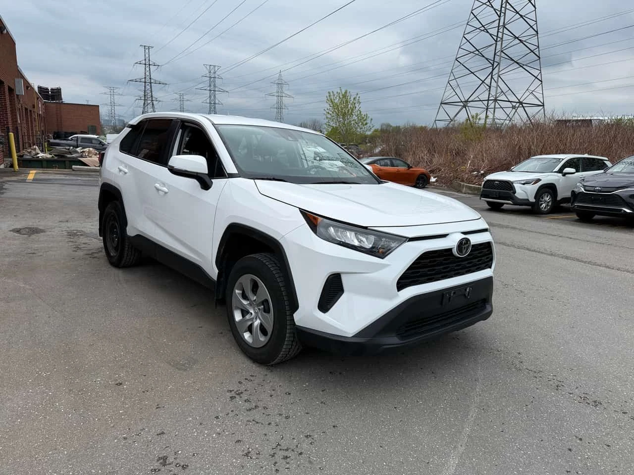 Toyota Rav4 * LE * CARFAX * АВТОКРЕДИТ БЕЗ ПЪРВОНАЧАЛНА ВНОСКА, снимка 3 - Автомобили и джипове - 54632846