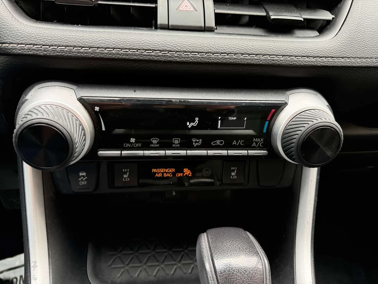 Toyota Rav4 * LE * CARFAX * АВТОКРЕДИТ БЕЗ ПЪРВОНАЧАЛНА ВНОСКА, снимка 15 - Автомобили и джипове - 54632846