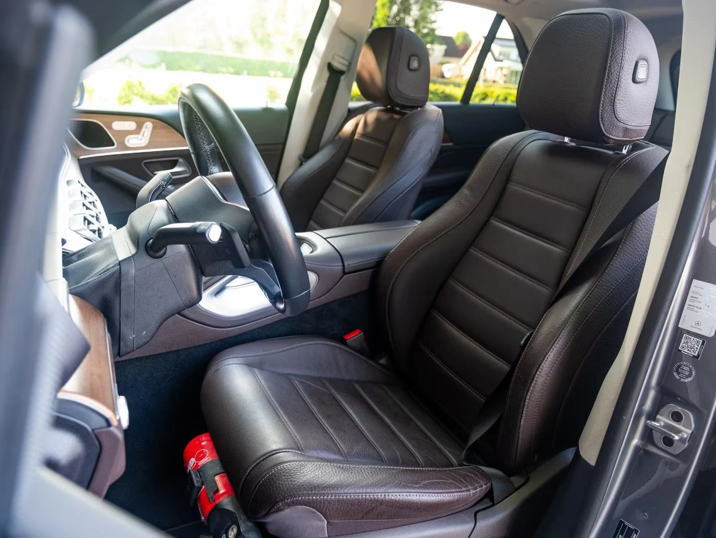 Mercedes-Benz GLE 350 de/4MATIC/320HP/AMG/PREMIUM/PANO/DIGI/AHK/CAM/352q, снимка 5 - Автомобили и джипове - 54702564