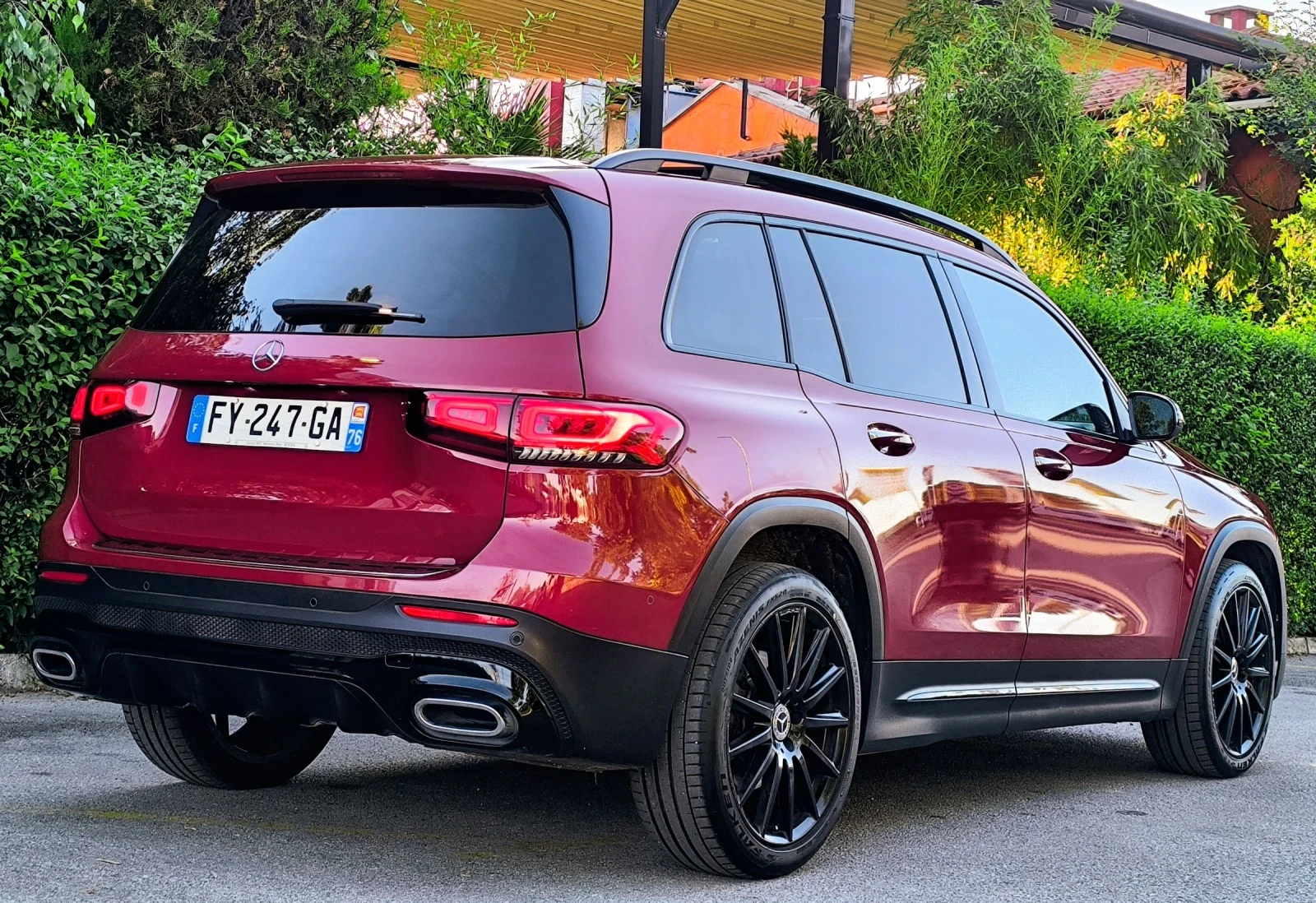 Mercedes-Benz GLB 200 D AMG LINE ПАНОРАМА 7-МЕСТА, снимка 4 - Автомобили и джипове - 54905086