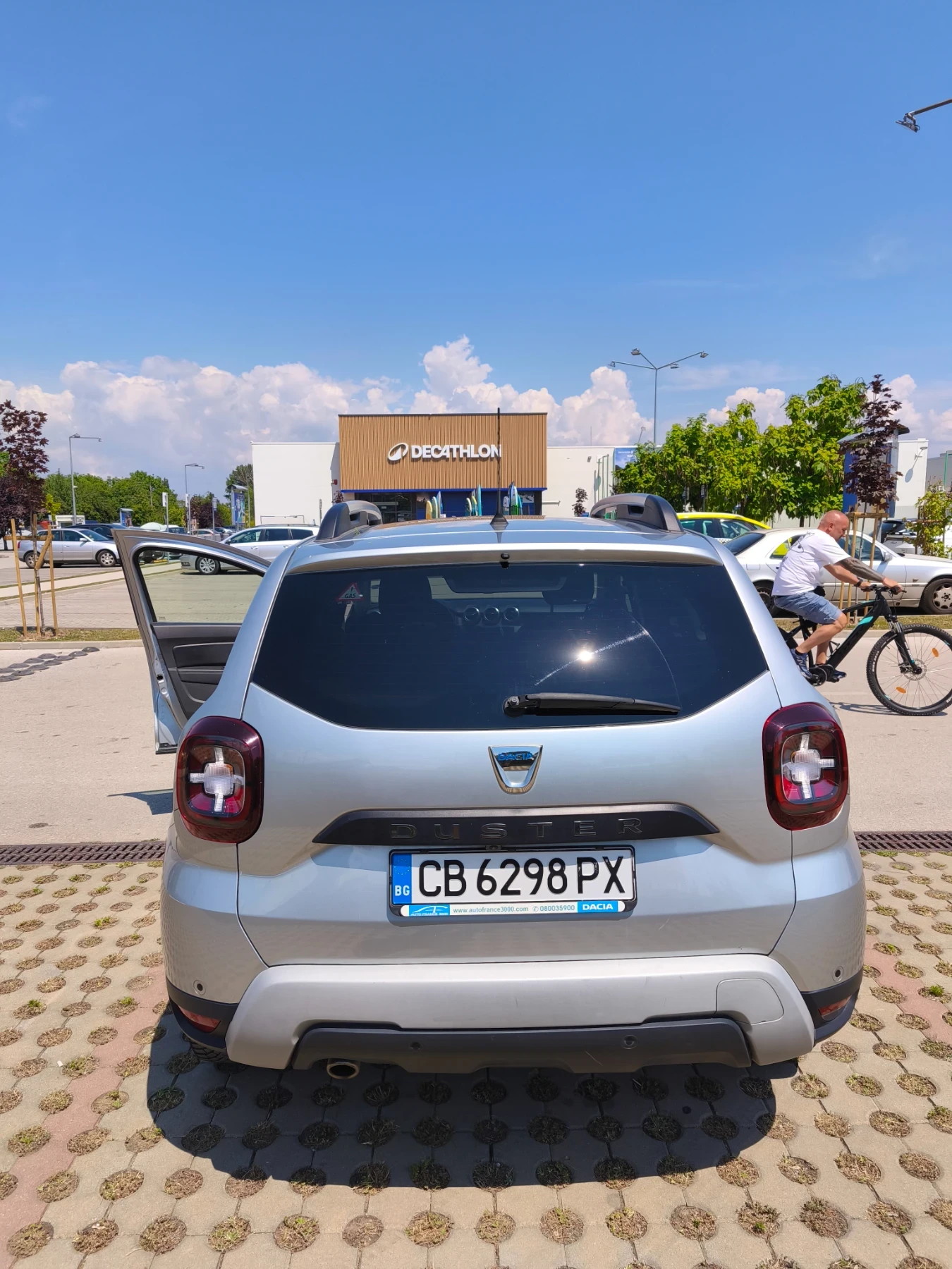 Dacia Duster TCe-100 Eco-G, снимка 13 - Автомобили и джипове - 55313808