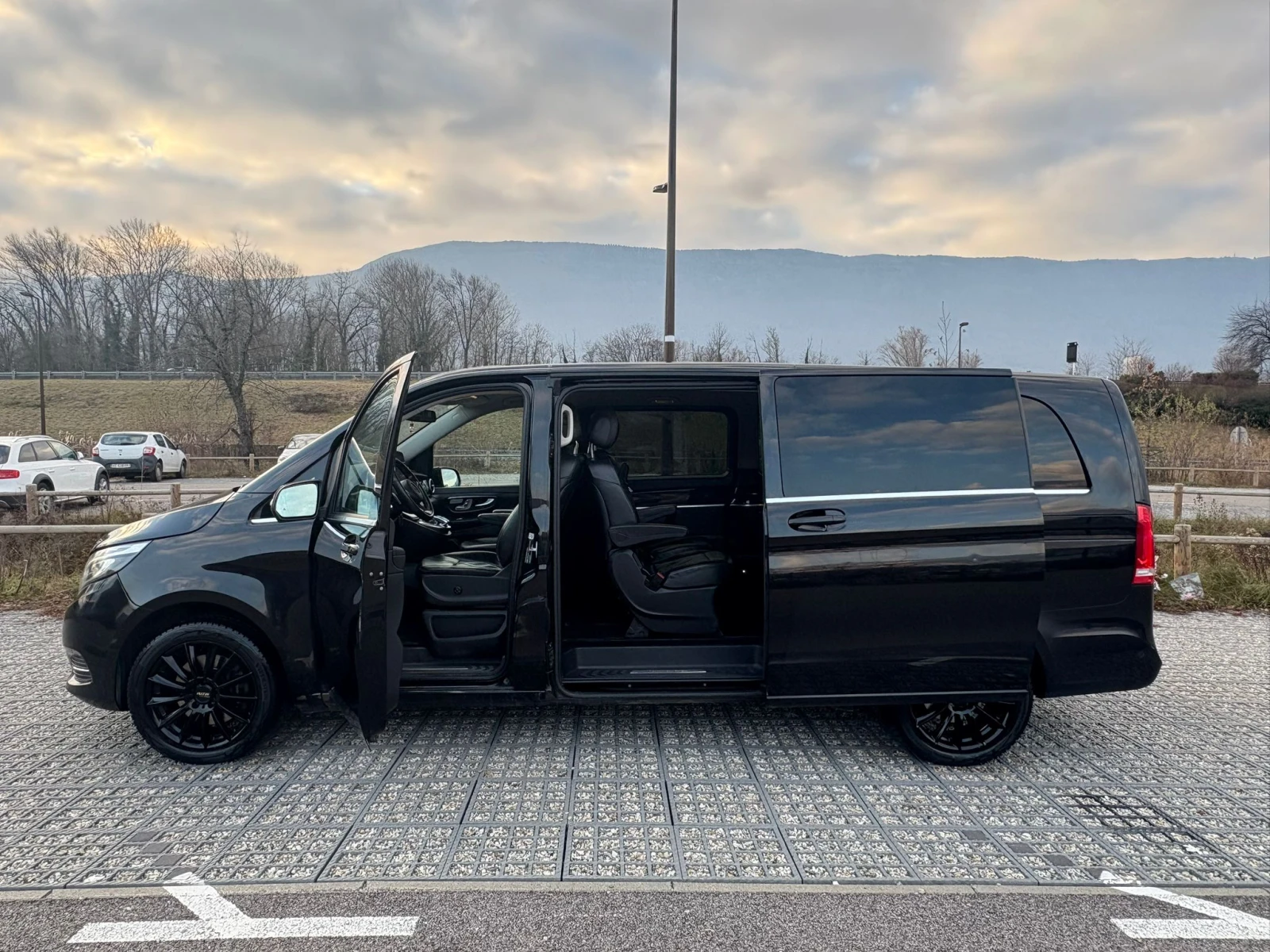 Mercedes-Benz V 250 D EXTRA LONG 4 MATIC 9 G-TRONIK AVANTGARDE  - изображение 6