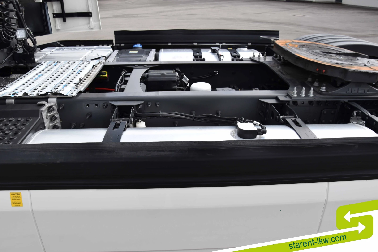 Volvo Fh SZM26042 - изображение 10