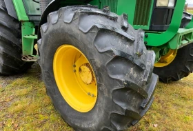 Трактор John Deere 6310, снимка 10