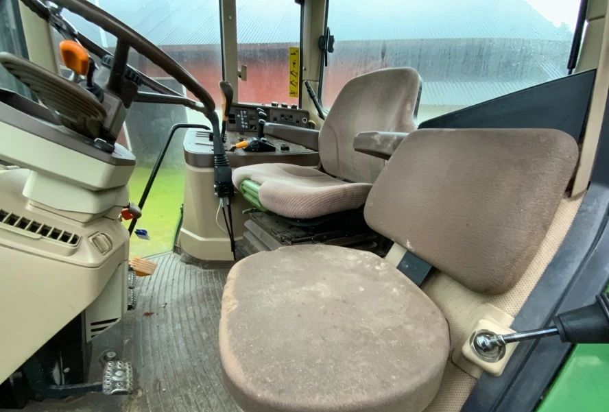 Трактор John Deere 6310, снимка 8 - Селскостопанска техника - 55932383