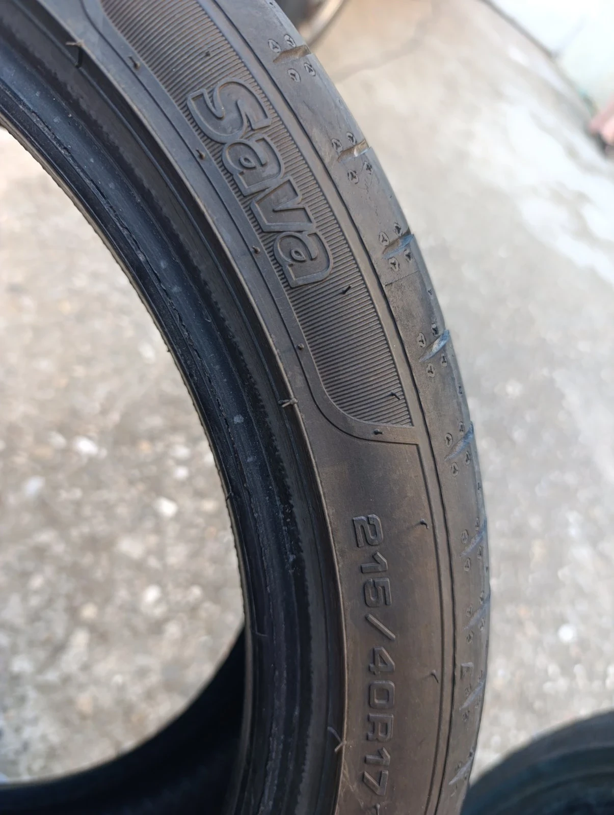 Гуми Летни 215/40R17, снимка 5 - Гуми и джанти - 54917441