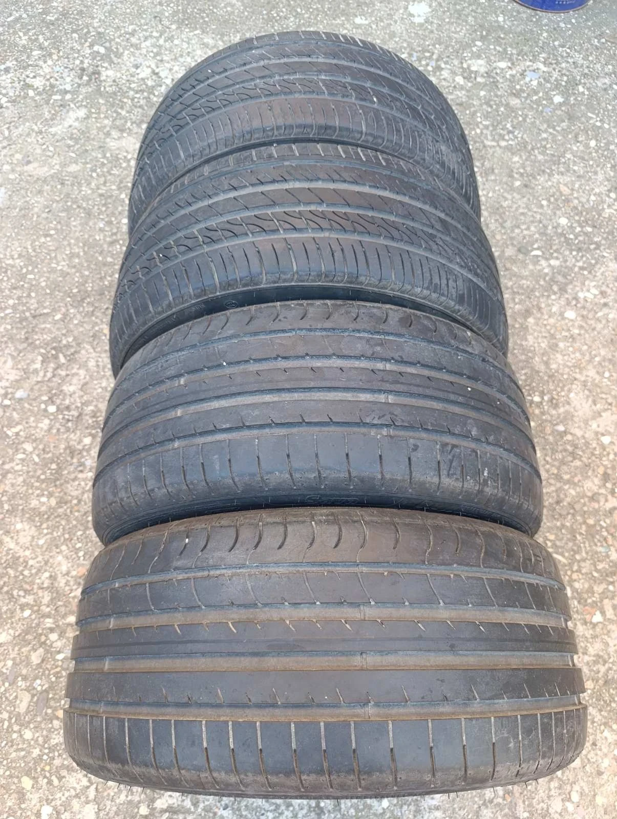 Гуми Летни 215/40R17, снимка 2 - Гуми и джанти - 54917441
