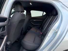 Mazda 3 2.0i M-Hybrid, снимка 11