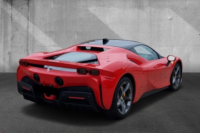 Ferrari SF 90 STRADALE/ TWO-TONE/ CERAMIC/ CARBON/ , снимка 8 - Автомобили и джипове - 44969284