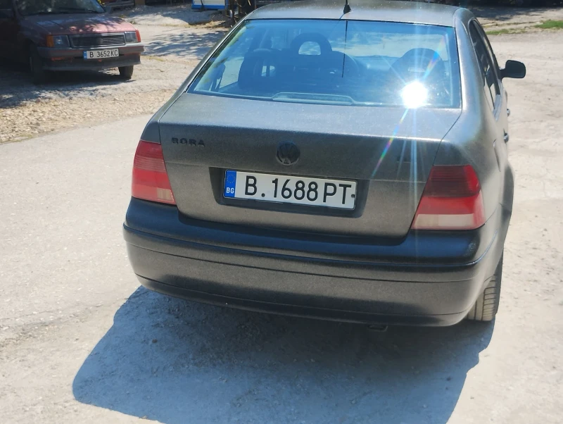 VW Bora, снимка 6 - Автомобили и джипове - 47312304