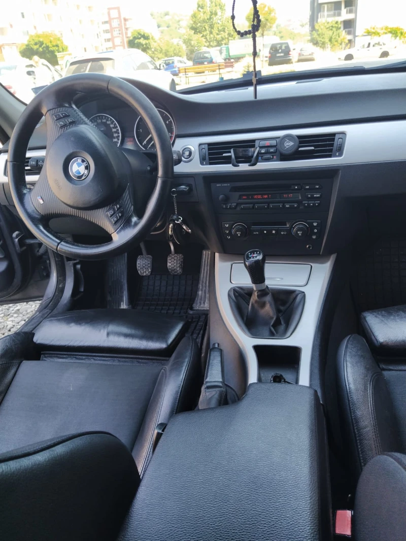 BMW 320, снимка 8 - Автомобили и джипове - 48336558