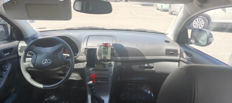 Toyota Avensis D4D, 2.0 dizel, снимка 9 - Автомобили и джипове - 53101224