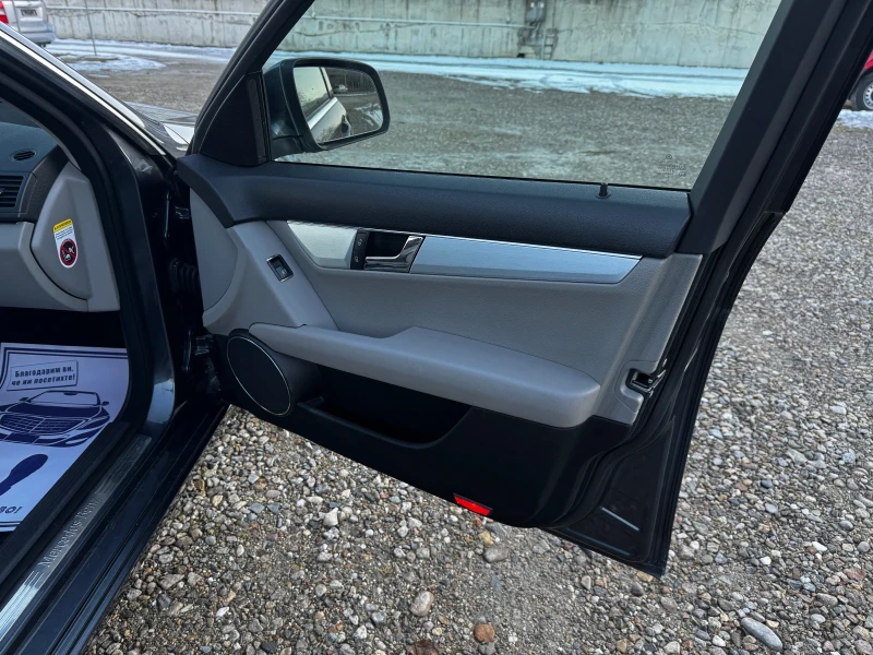 Mercedes-Benz C 200 KOMPRESSOR, снимка 15 - Автомобили и джипове - 53112318