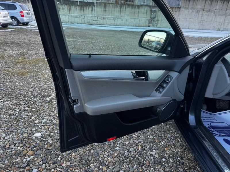 Mercedes-Benz C 200 KOMPRESSOR, снимка 7 - Автомобили и джипове - 53112318