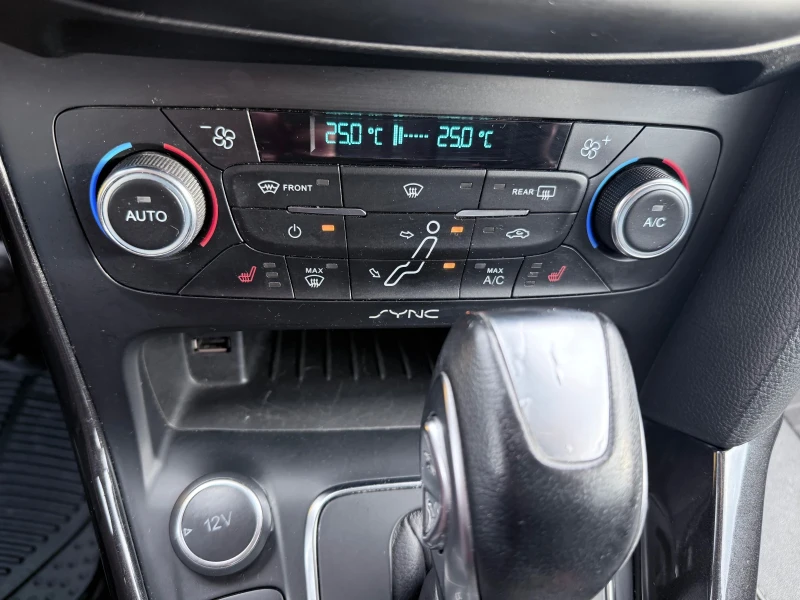 Ford Focus 1, 5 Ecoboost, снимка 8 - Автомобили и джипове - 53301535