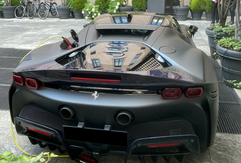 Ferrari SF 90 Stradale 4.0 V8 ASSETTO FIORANO CARBON, снимка 4 - Автомобили и джипове - 53522854