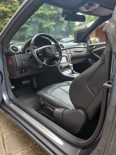 Mercedes-Benz CLK 270, снимка 9 - Автомобили и джипове - 54433930