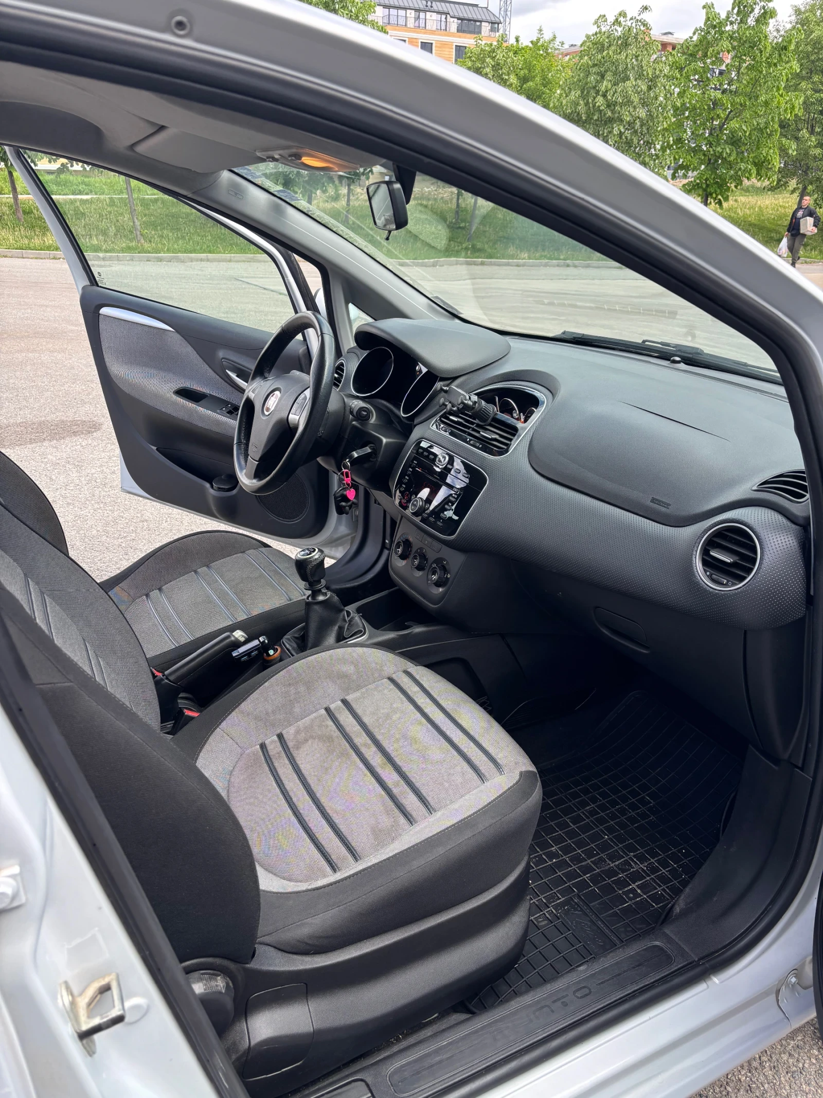Fiat Punto ЕVO - изображение 7