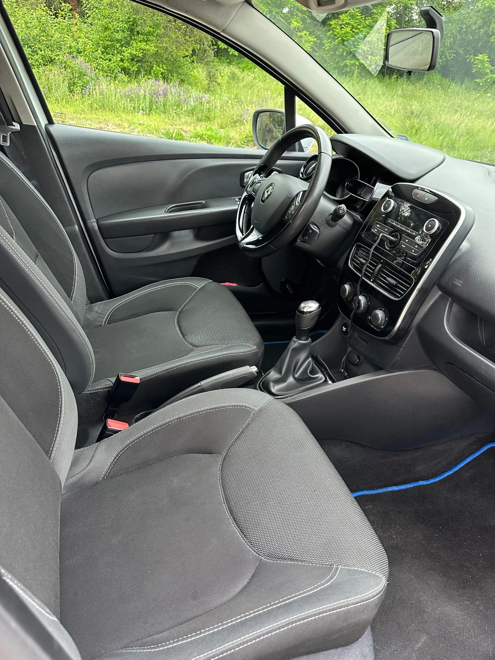 Renault Clio 1.2i - изображение 10