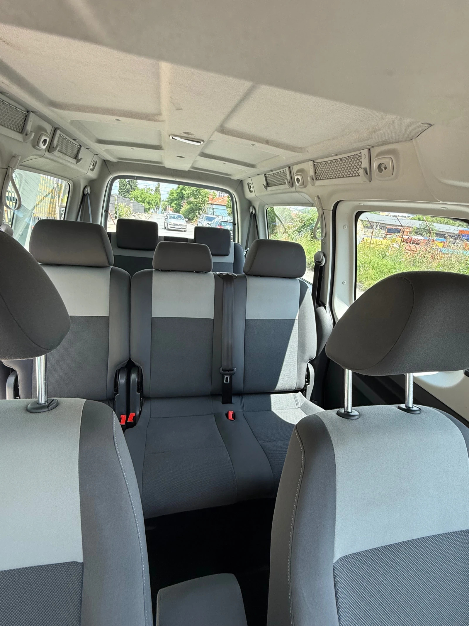 VW Caddy 1.6 - изображение 8