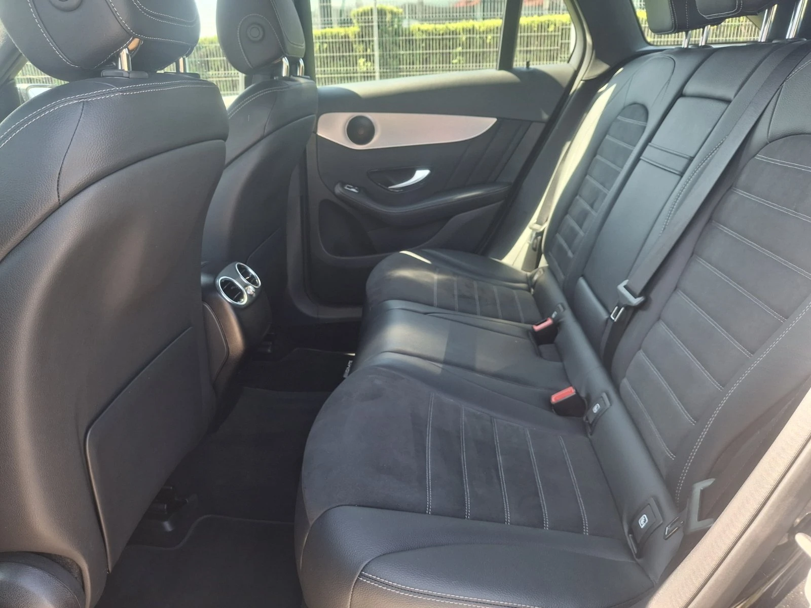 Mercedes-Benz GLC 200 4MATIC - изображение 8