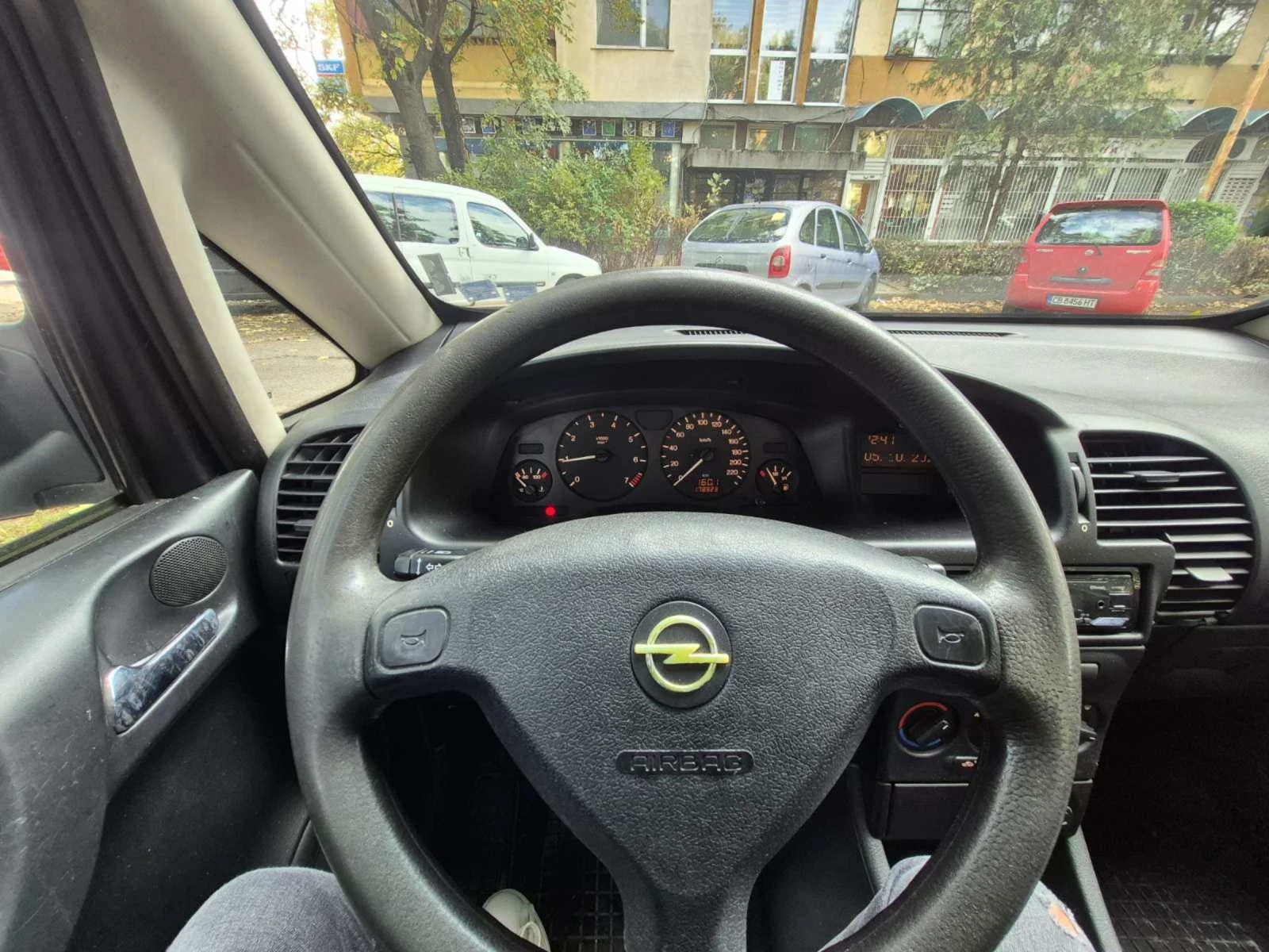 Opel Zafira A 1.6 16V Бензин - изображение 9