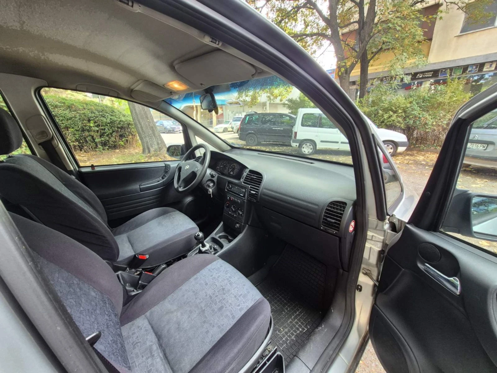 Opel Zafira A 1.6 16V Бензин - изображение 7