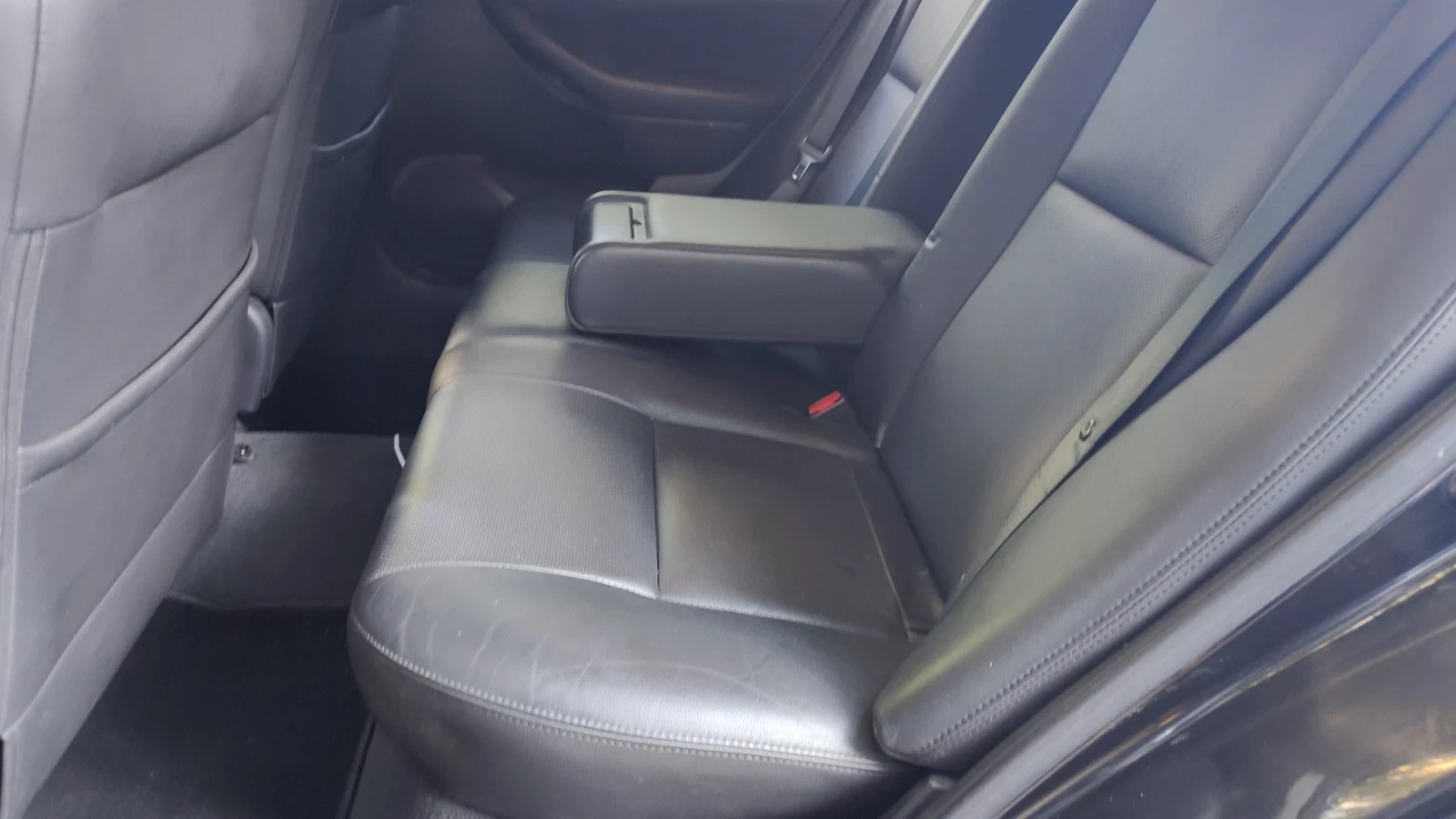 Toyota Avensis D4D, 2.0 dizel - изображение 4