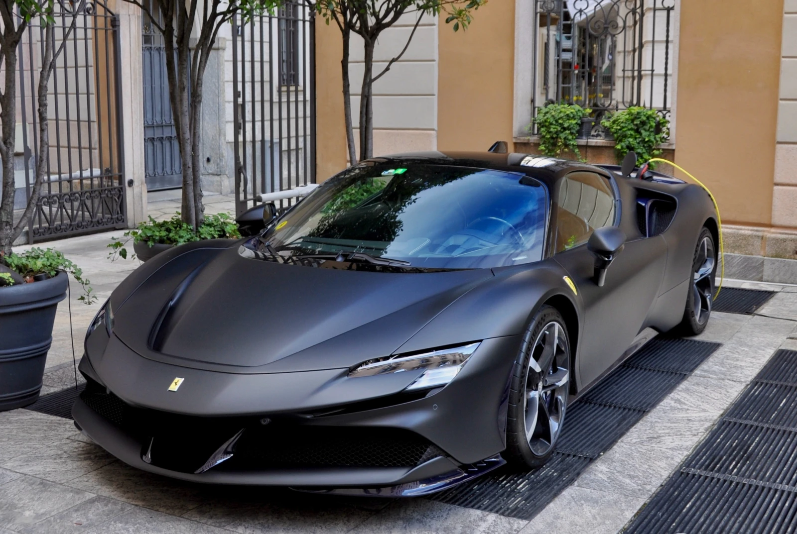 Ferrari SF 90 Stradale 4.0 V8 ASSETTO FIORANO CARBON | Mobile.bg � ����������� 1
