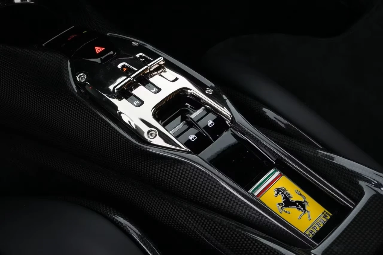 Ferrari SF 90 Stradale 4.0 V8 ASSETTO FIORANO CARBON - изображение 7