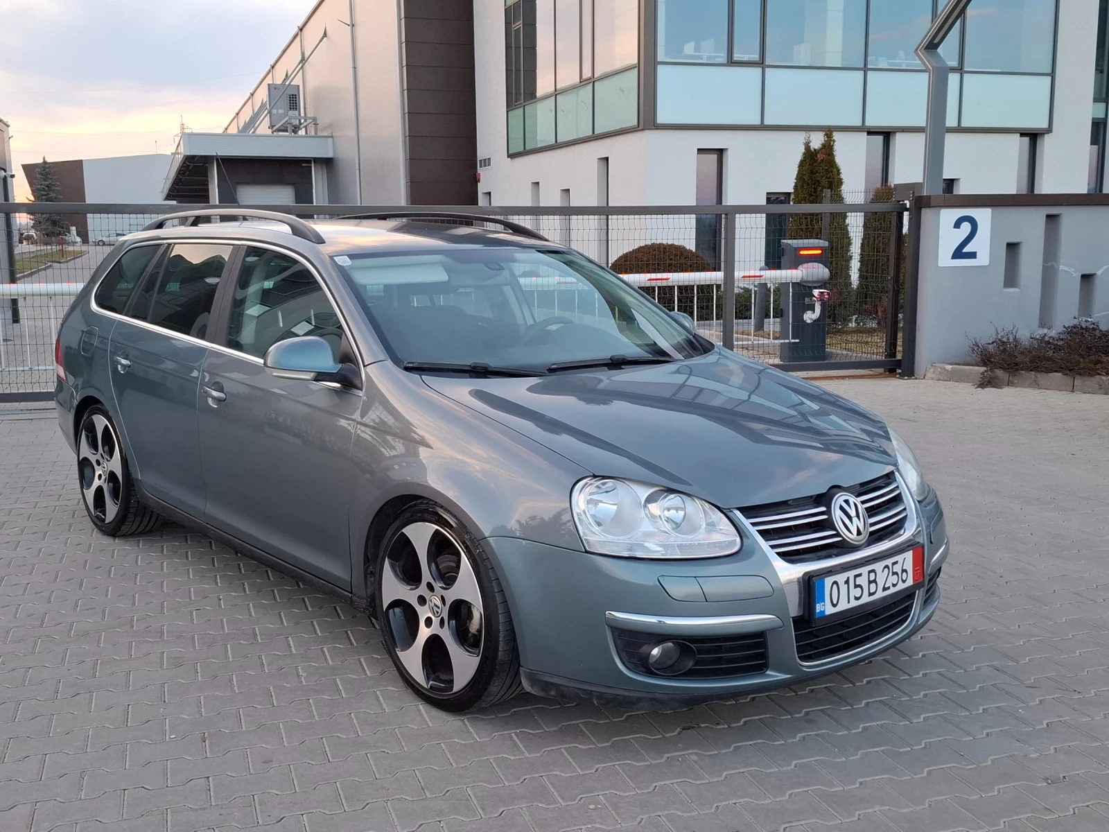 VW Golf 1.9TDI* (105кс)* FACELIFT* НОВ ВНОС* *  - изображение 3