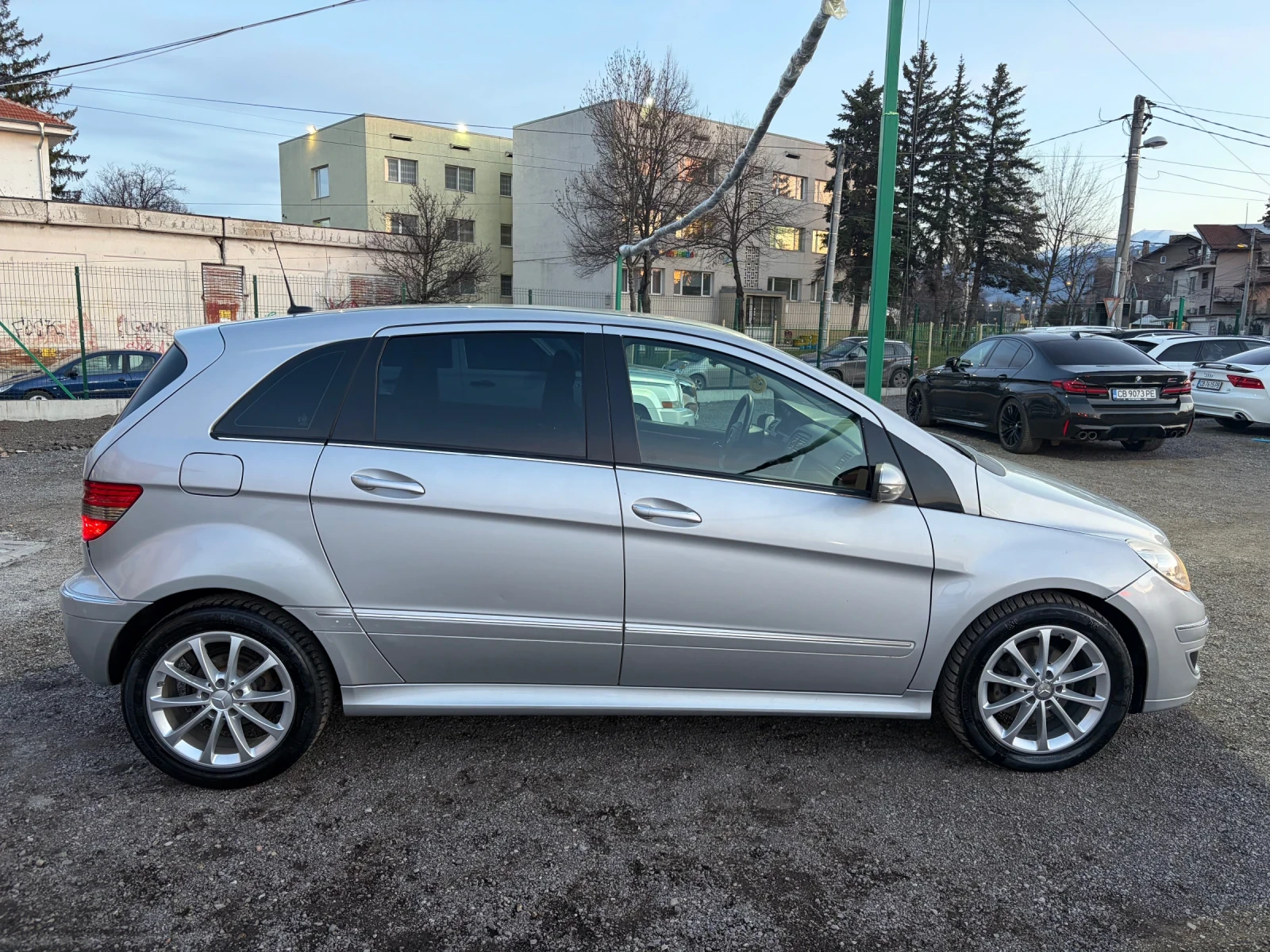 Mercedes-Benz B 200, снимка 4 - Автомобили и джипове - 53776118