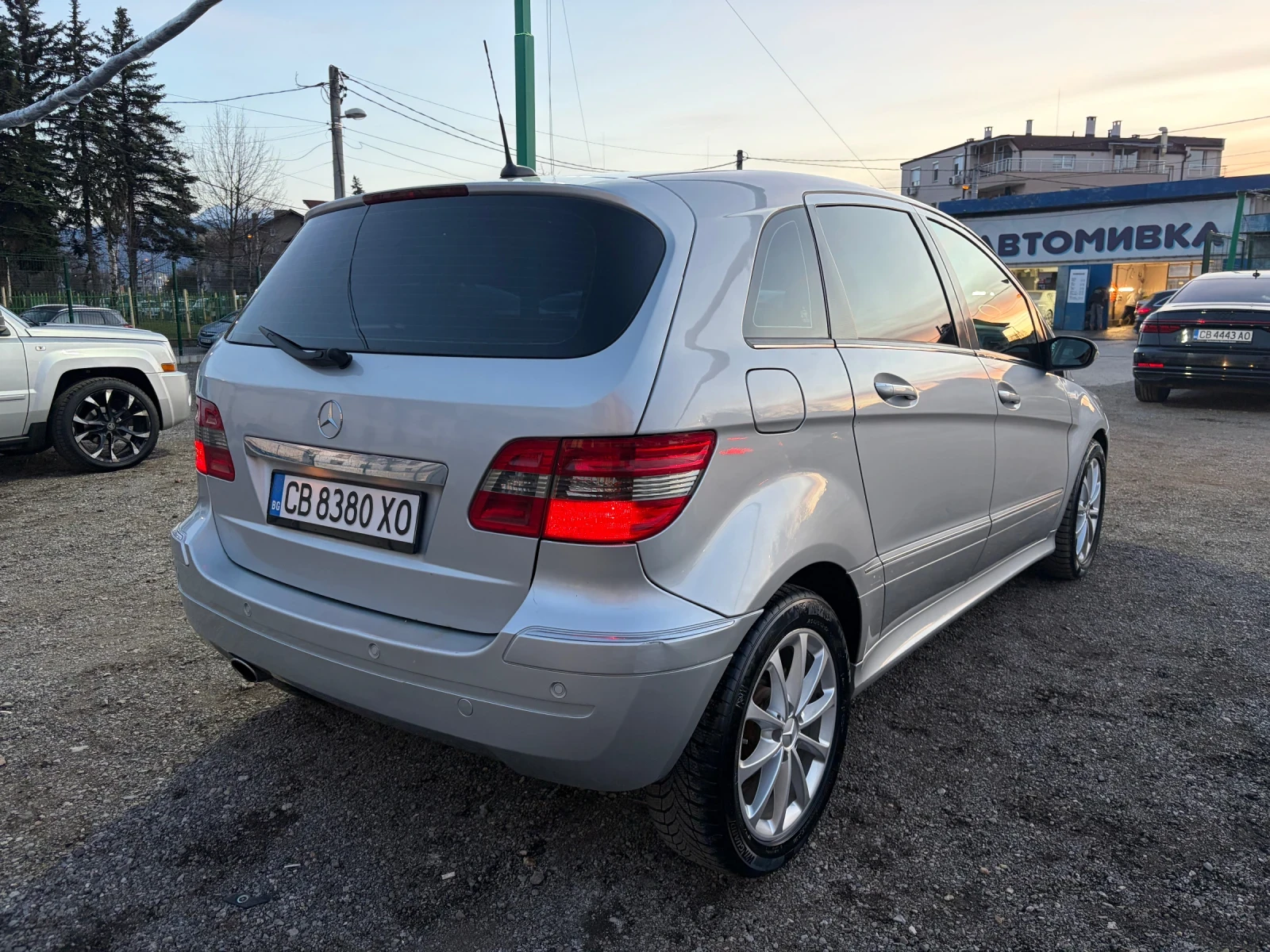 Mercedes-Benz B 200, снимка 5 - Автомобили и джипове - 53776118