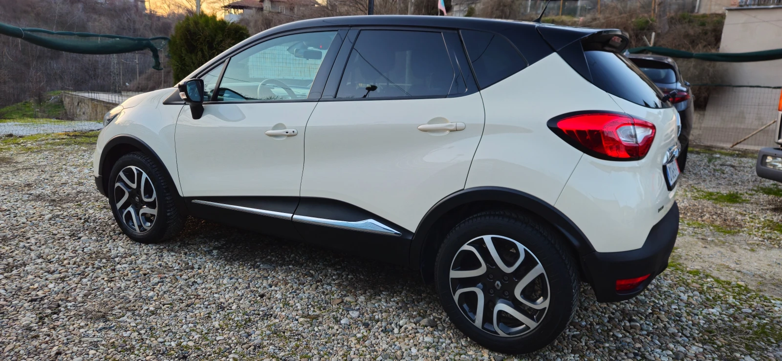 Renault Captur 1.5DCi-90��* 2015�* LED* ���������* ��� ���������* | Mobile.bg � ����������� 6