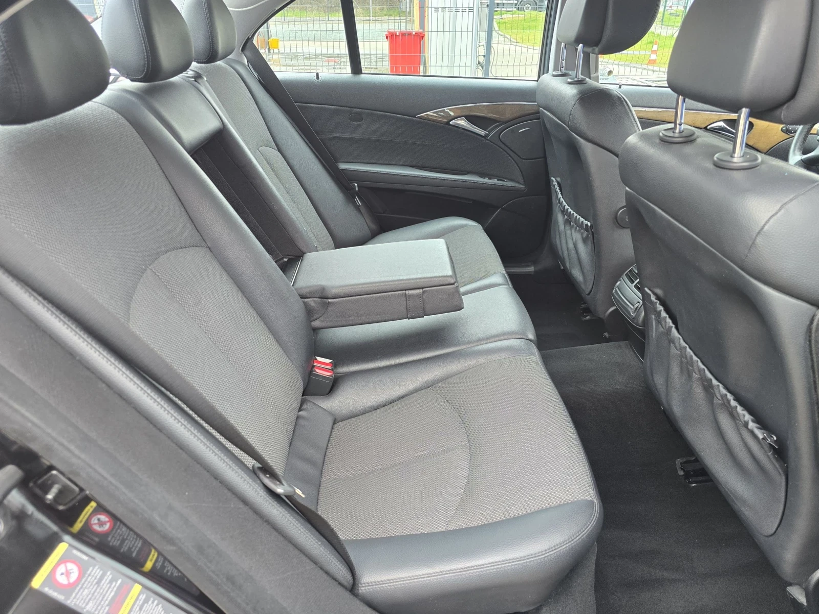 Mercedes-Benz E 220 CDi/ EVO/ Авт./Лизинг, снимка 13 - Автомобили и джипове - 54002975