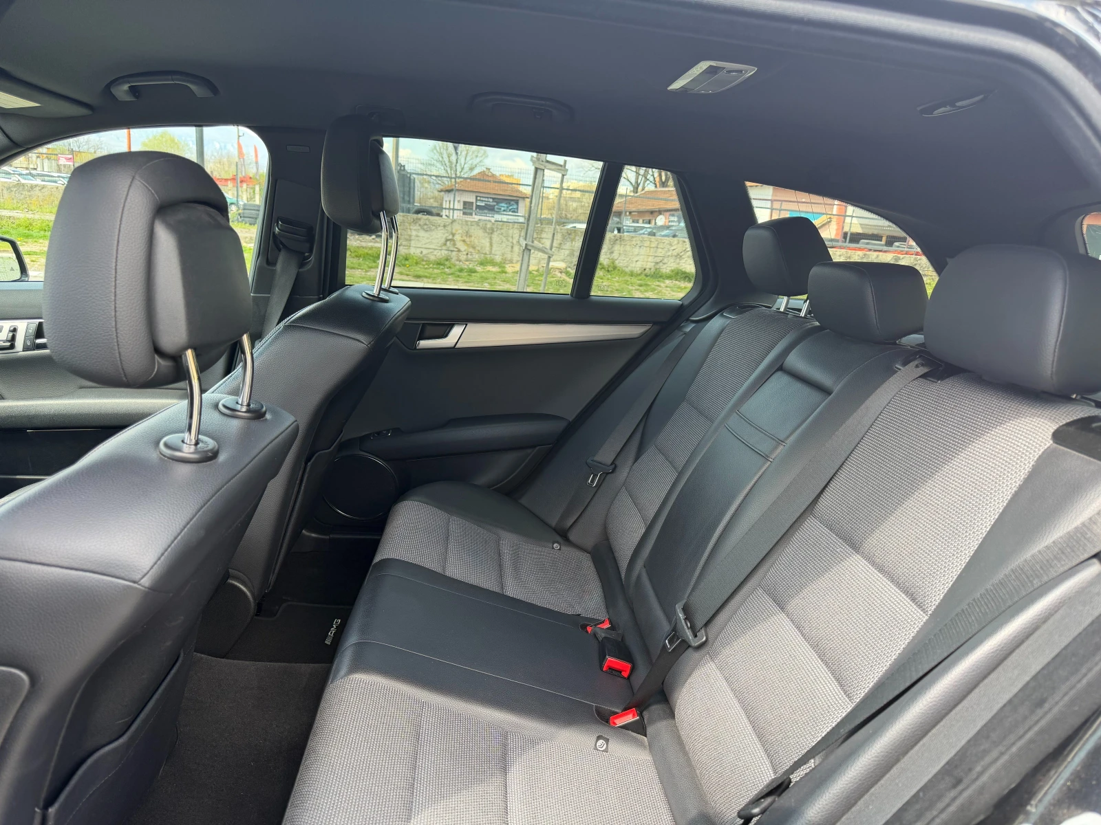 Mercedes-Benz C 300 CDI 4MATIC AMG FULL EXTRAS, снимка 15 - Автомобили и джипове - 54160490