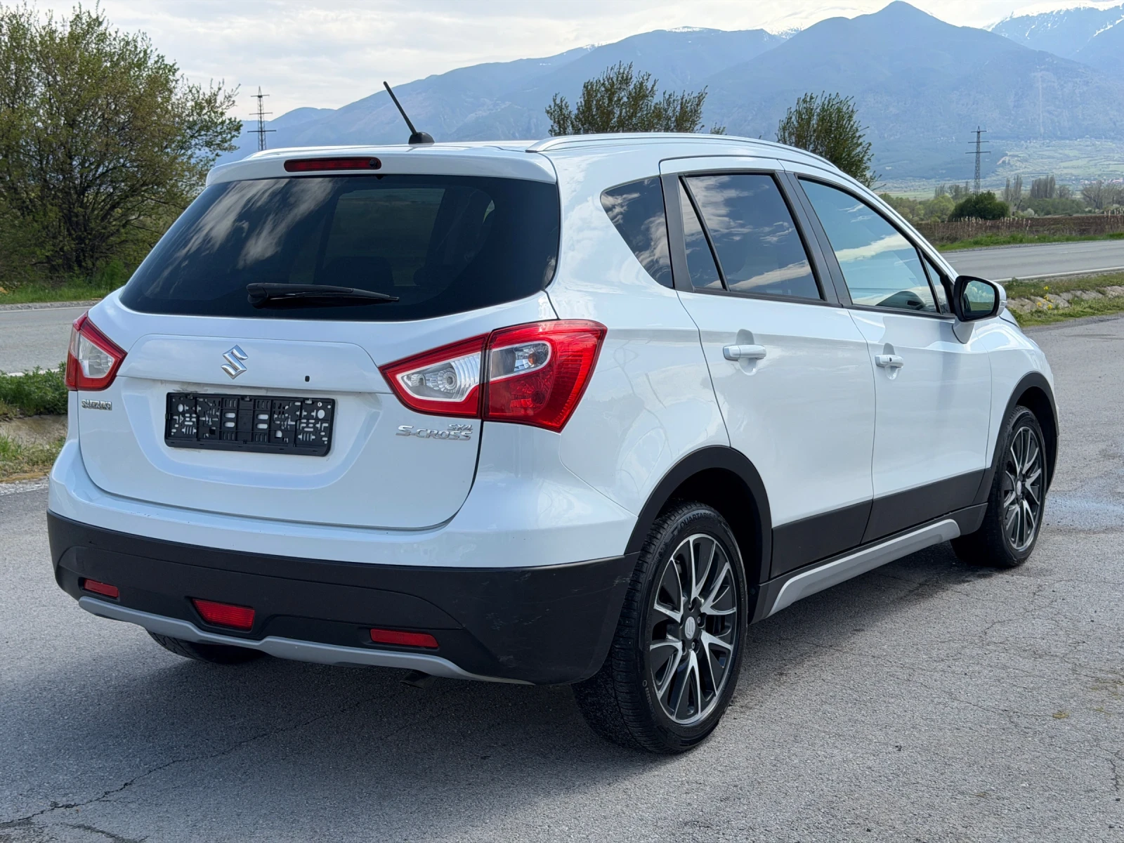 Suzuki SX4 S-Cross 1.6 DID, снимка 3 - Автомобили и джипове - 54329997