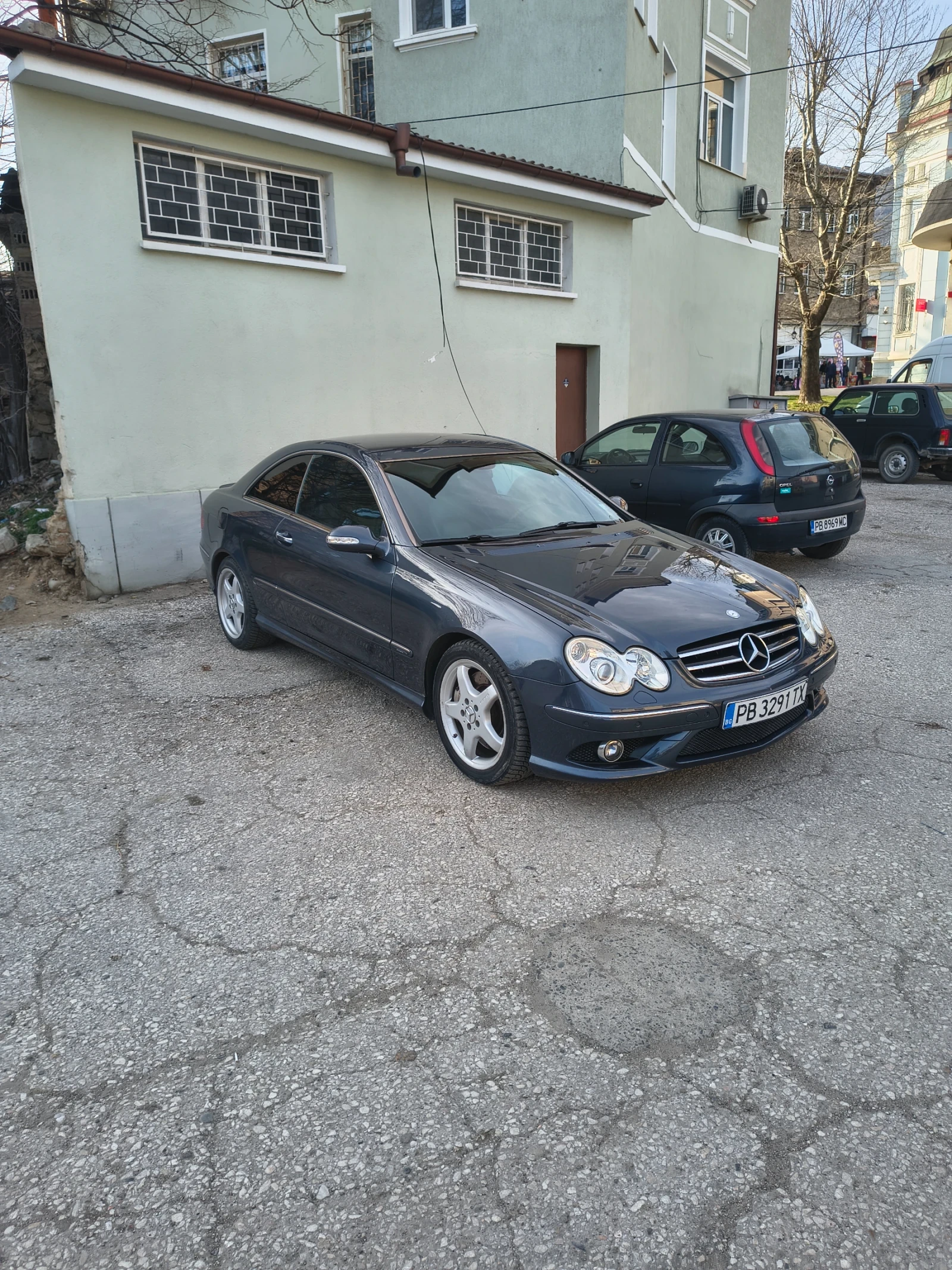 Mercedes-Benz CLK 270, снимка 5 - Автомобили и джипове - 54433930