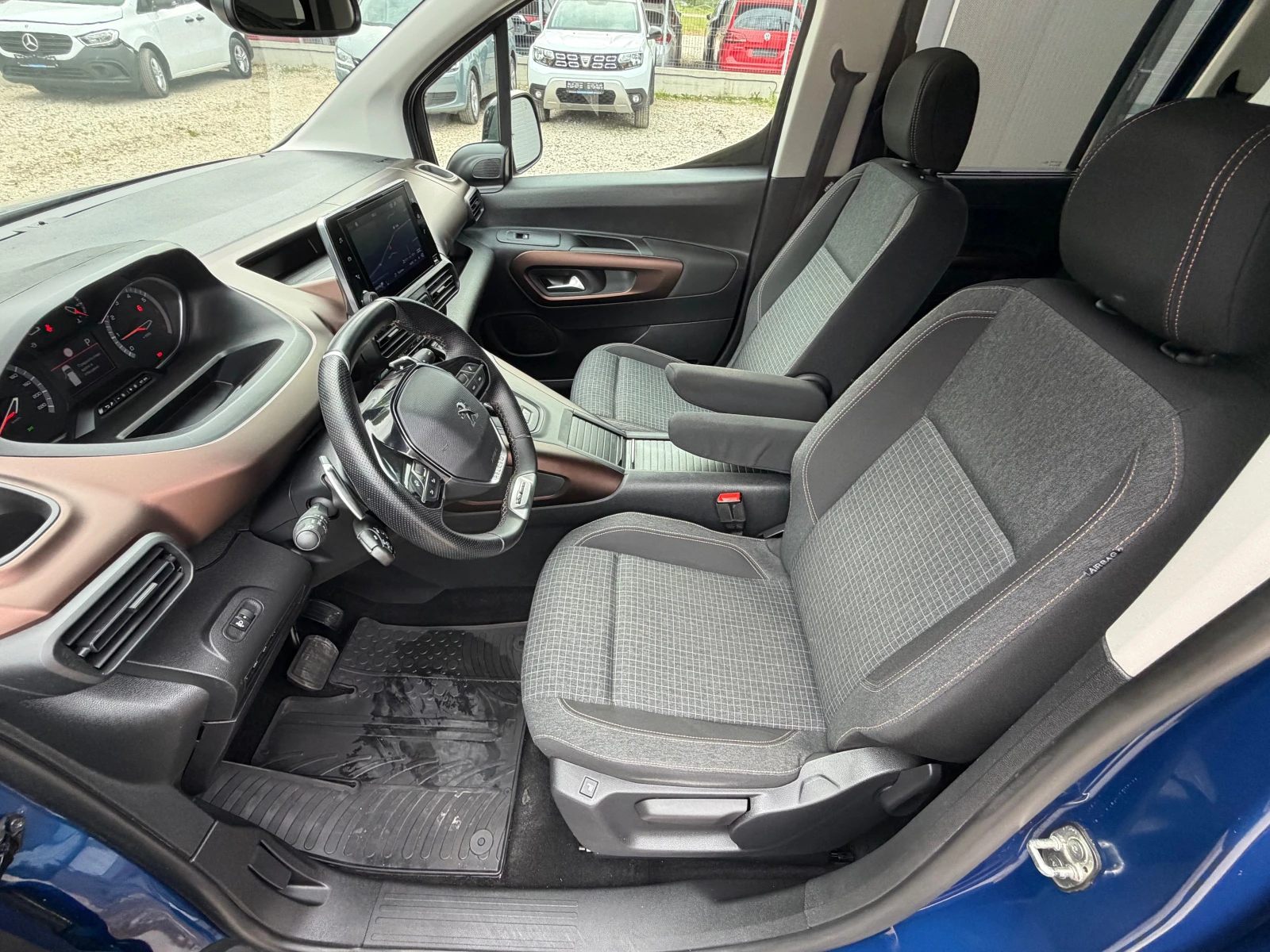 Peugeot Partner 1.5HDI* GT-Line* FACE* EAT8* FULL, снимка 9 - Автомобили и джипове - 54461889