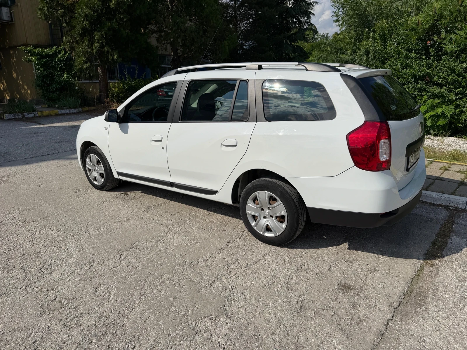Dacia Logan, снимка 7 - Автомобили и джипове - 54823265