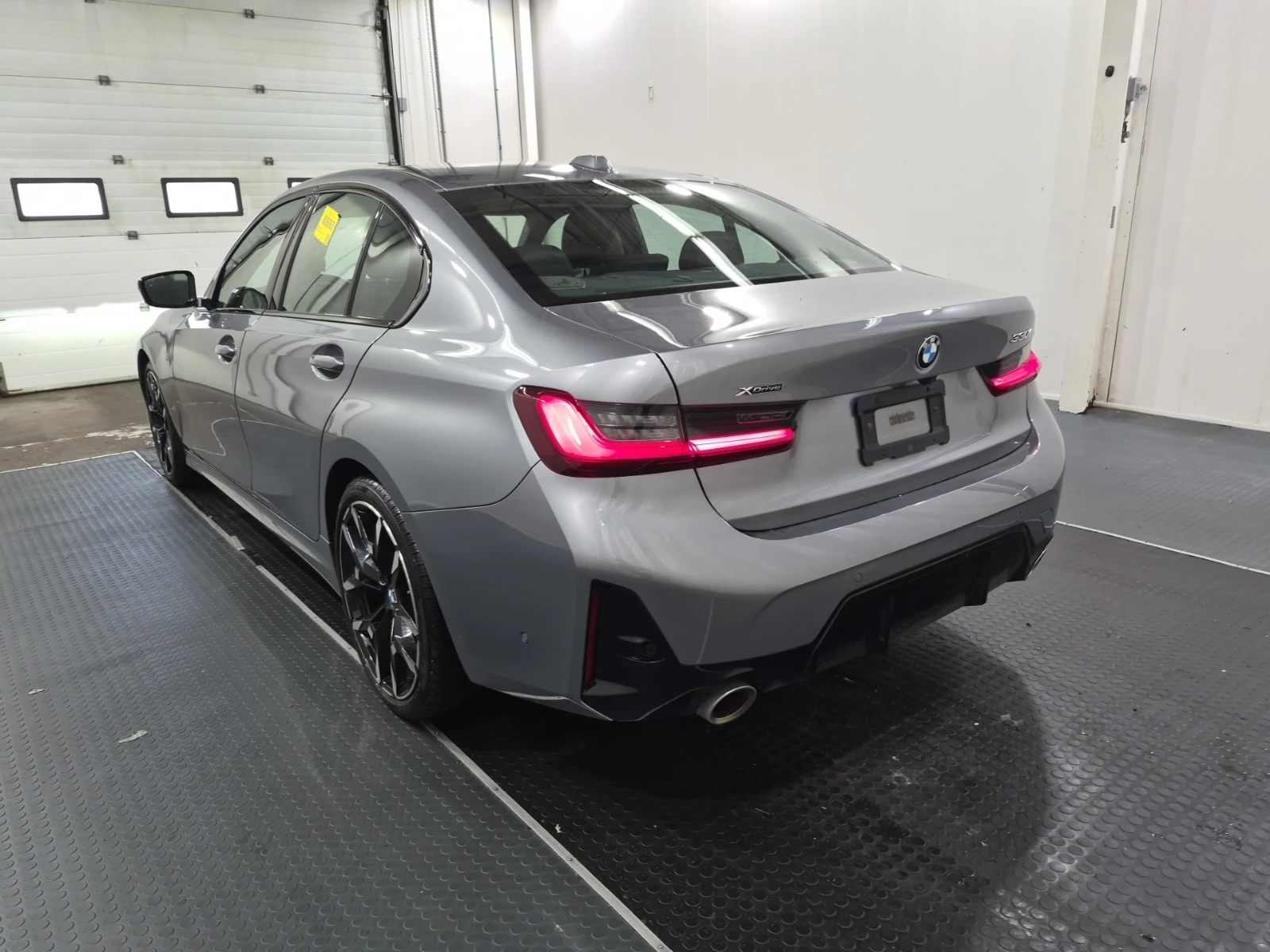BMW 330  xDrivei , снимка 4 - Автомобили и джипове - 54914451